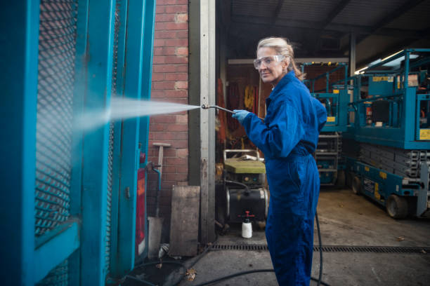 Best Oil and Grease Removal from Surfaces in North Branch, MN